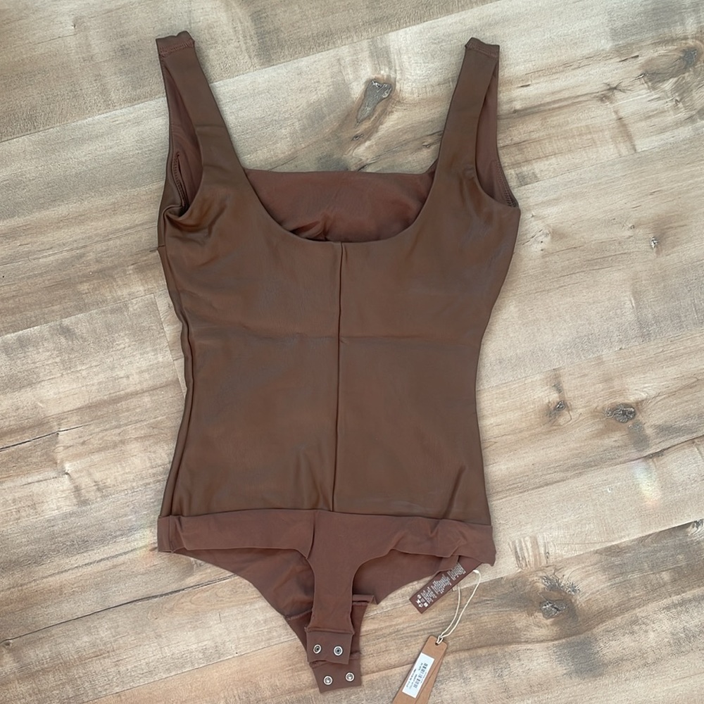 Skims Faux Leather Bodysuit - Picture 4 of 5